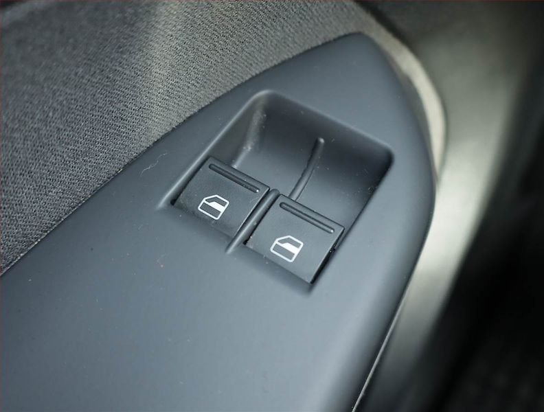 Volkswagen Caddy (2014) Soccer 1.6 TDI, 5Míst - fotka 18 z 20