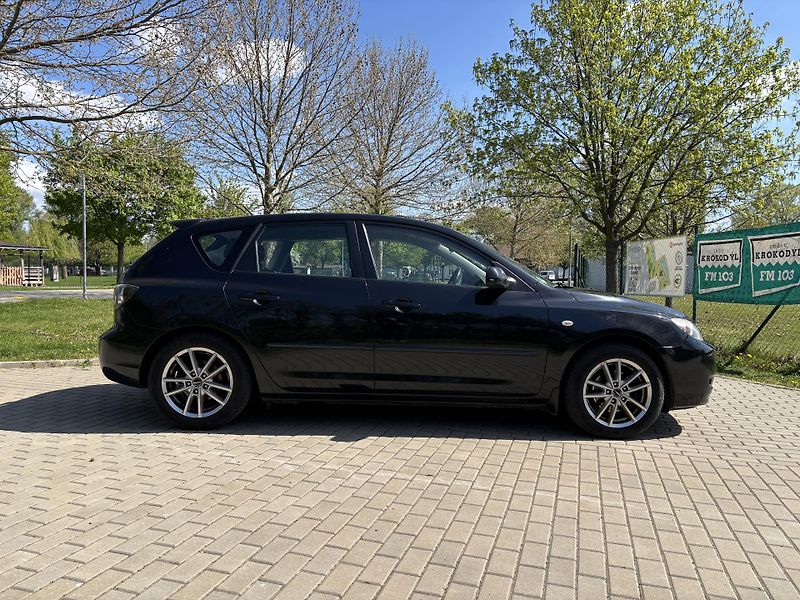 Mazda 3 1.6 Sport Active - fotka 11 z 26