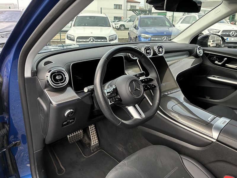 Mercedes-Benz GLC (2024) 220d 4MATIC - fotka 13 z 16