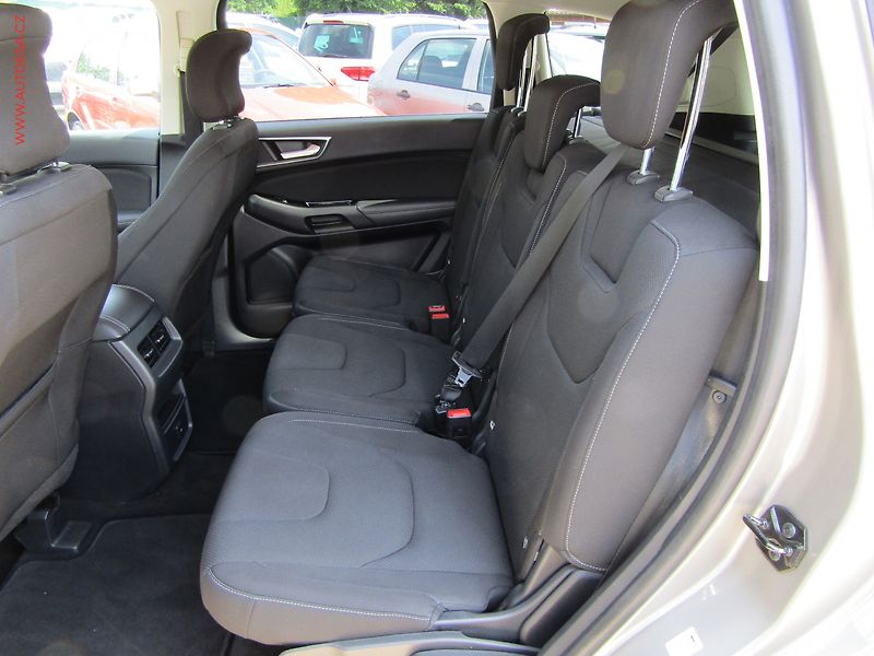 Ford S-MAX (2017) 2.0 TDCi, servis.kniha, AT - fotka 10 z 19