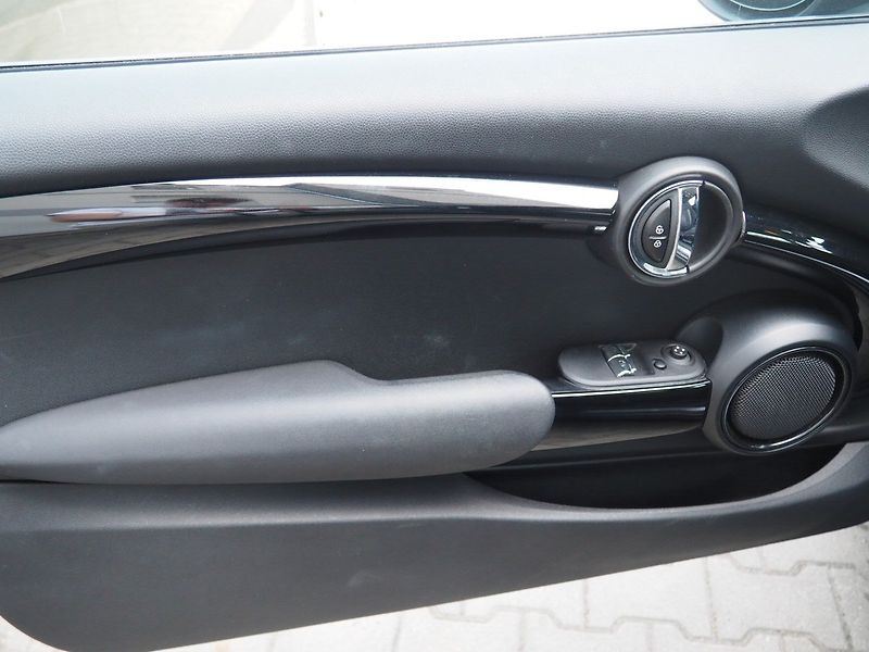 Mini Cooper (2020) SE Electric 33 kWh - fotka 9 z 30
