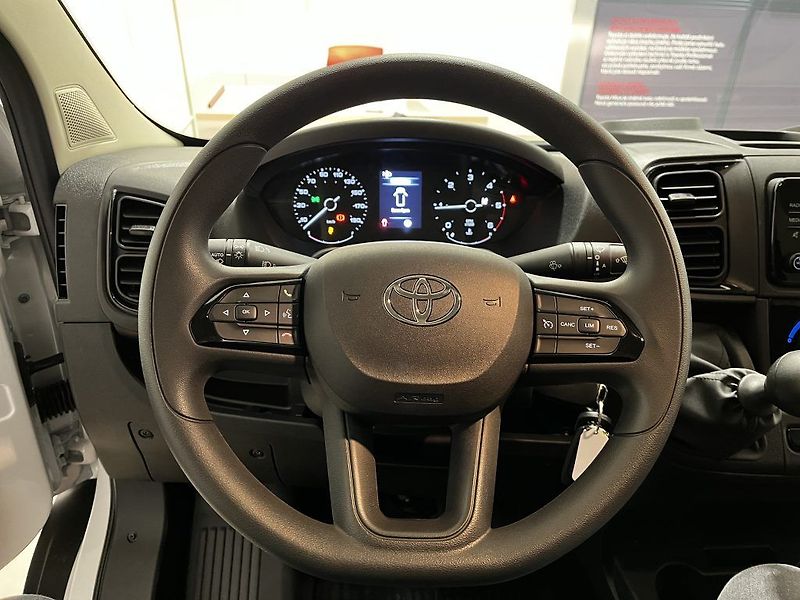 Toyota Proace Max 2.2D L4H2 180k 6MT Active - fotka 9 z 21