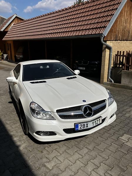 Mercedes-Benz SL (2010) 350 - fotka 14 z 16
