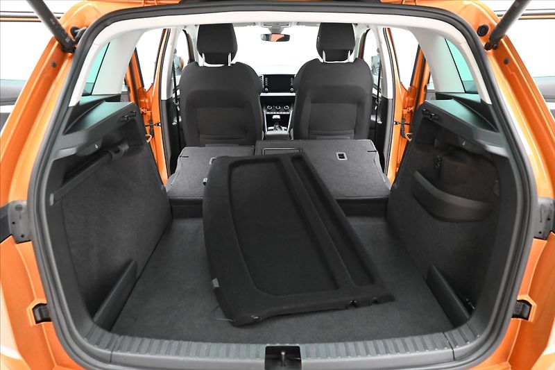 Škoda Karoq 1,5 TSI 110 kW DSG Ambition Zá - fotka 11 z 31