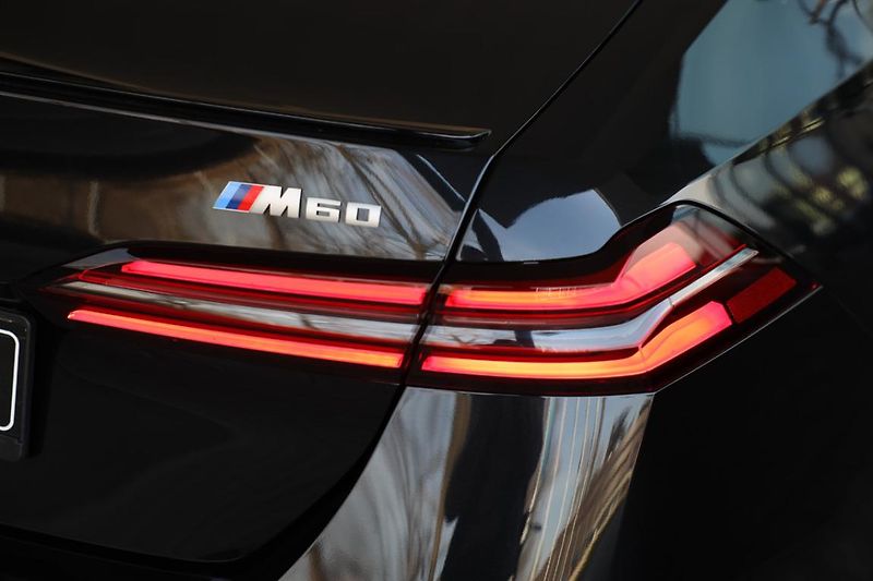 BMW i5 M60 xDrive sedan - fotka 17 z 17