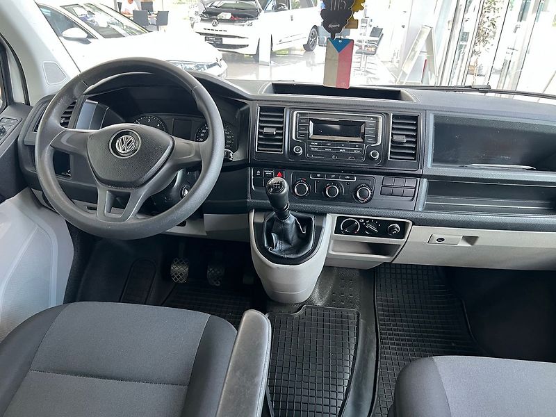 Volkswagen Transporter 2,0TDI 110kW 9míst - fotka 9 z 12