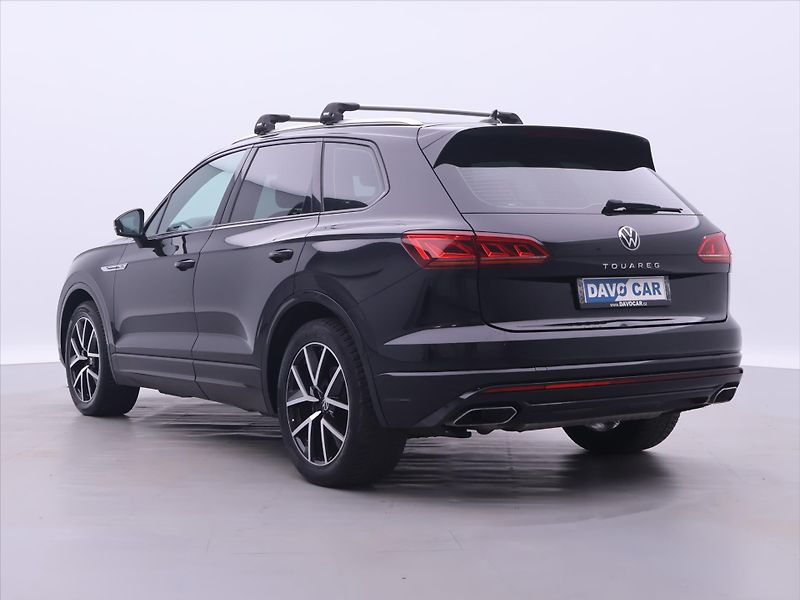 Volkswagen Touareg 3,0 R-Line Tiptronic CZ DPH - fotka 5 z 31
