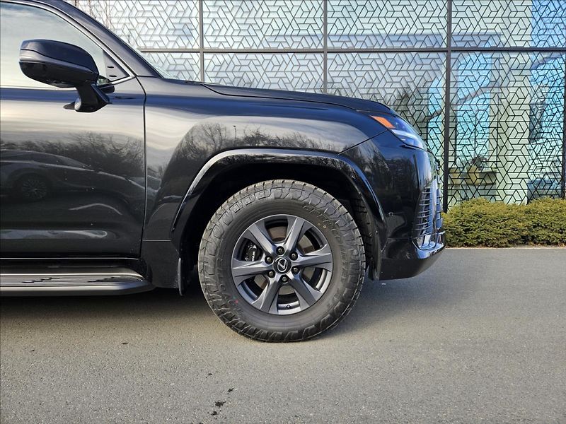 Lexus LX 700h (2025) 3,4 Overtrail+  HEV - fotka 5 z 22
