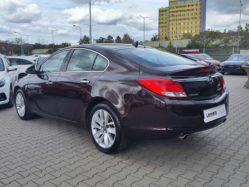Opel Insignia 2.0 Turbo/184kW Innovation 4x4 - fotka 7 z 28