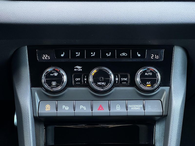 Škoda Karoq 2.0TDI DSG4x4 Sportline TZ DPH - fotka 14 z 28