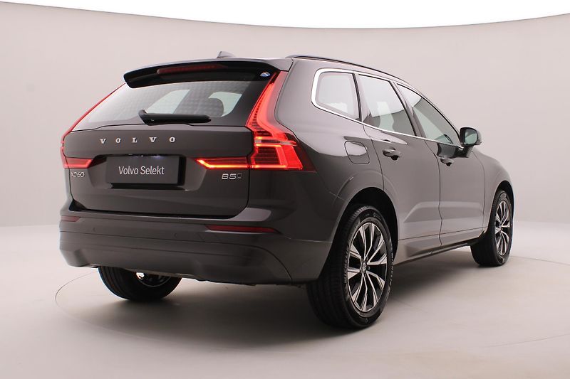 Volvo XC60 B5 AWD CORE AUT REZERVACE - fotka 13 z 52