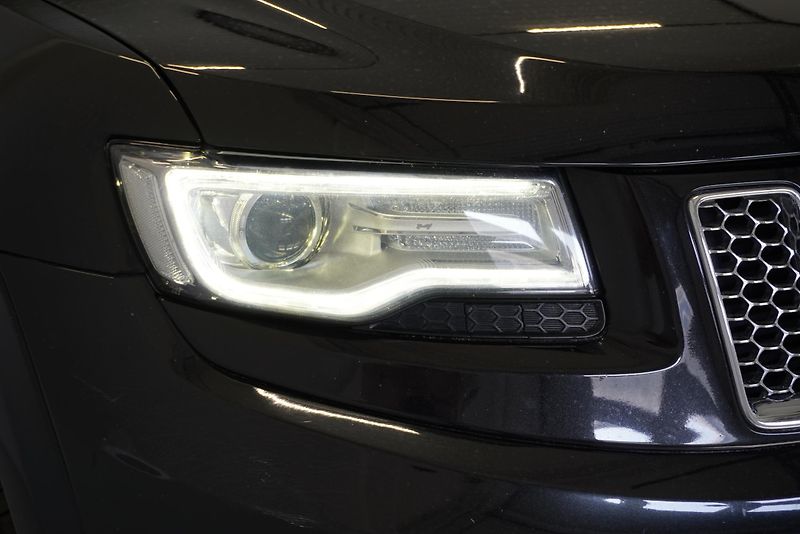 Jeep Grand Cherokee 3,0 CRD 4X4 - fotka 10 z 31