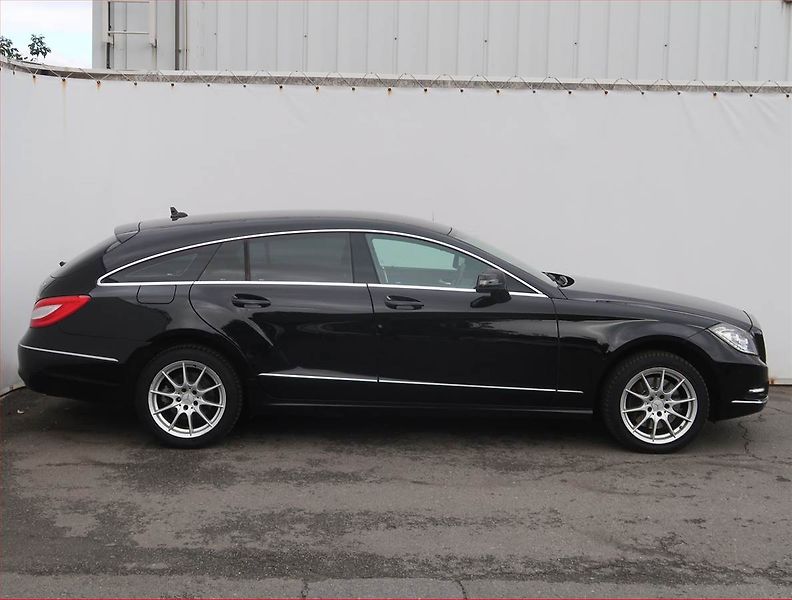 Mercedes-Benz CLS (2013) 350 CDI, Automat, Kůže, Navi - fotka 6 z 20