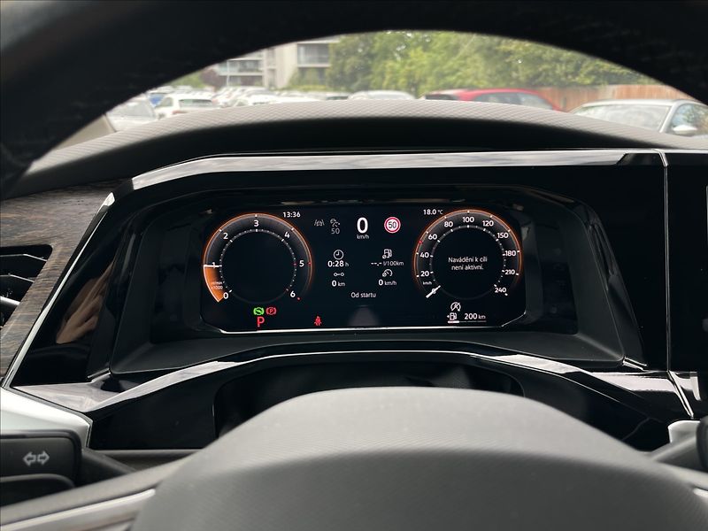 Volkswagen Multivan 2,0 TDI DSG Style 7Míst+Kamera - fotka 9 z 21