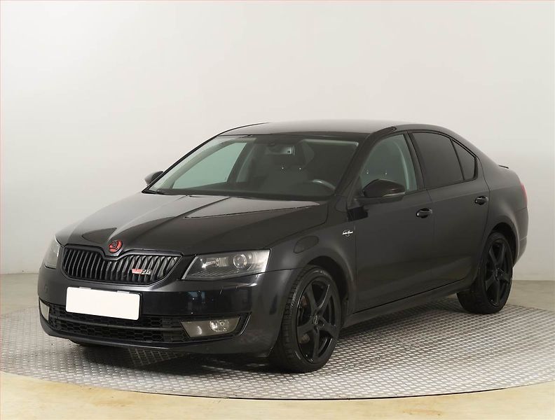 Škoda Octavia (2013) 1.4 TSI, Xenony, Tempomat - fotka 2 z 18