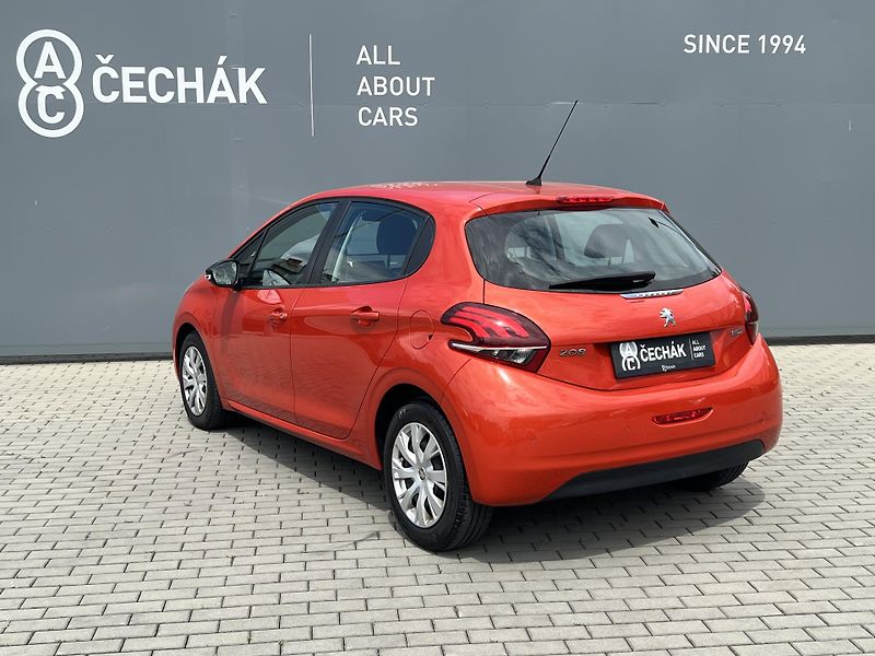 Peugeot 208 1.2*Servis*Tempomat*DPH* - fotka 7 z 37