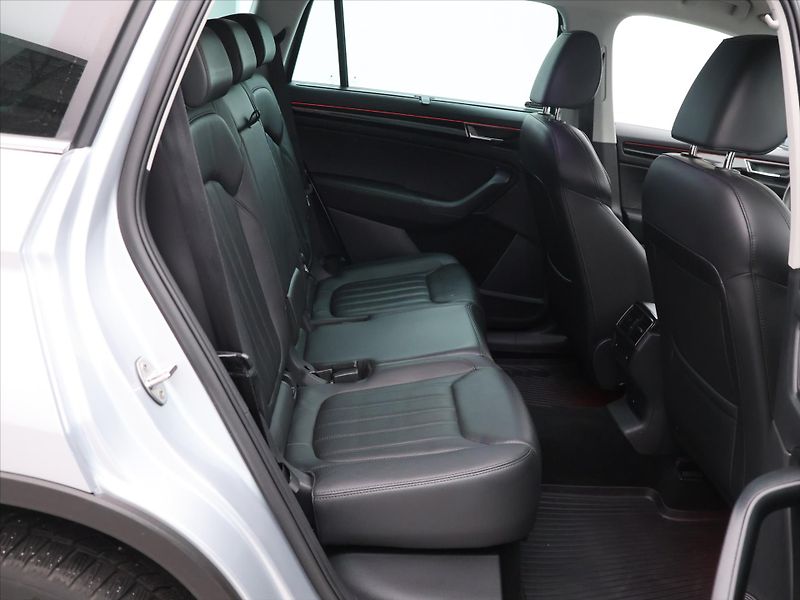 Škoda Kodiaq 2,0 TDI 147kW DSG 4x4 L&K DPH - fotka 10 z 23