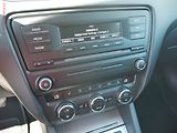 Škoda Octavia (2013) 1.6 TDi, 2.maj,ČR, Elegance - náhled 11