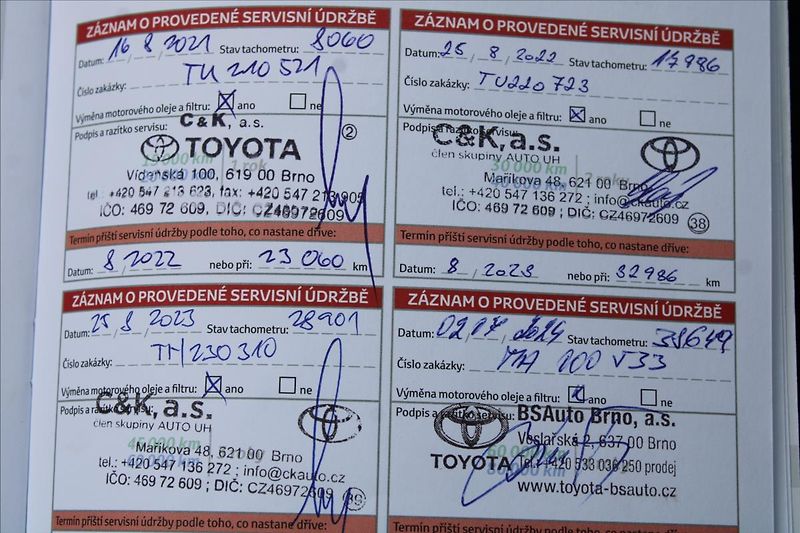 Toyota Yaris 1,5 VVT-i  ČR,A/T,SELECTION - fotka 28 z 29