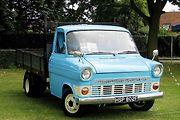Ford Transit v úpravě valník z roku 1968.