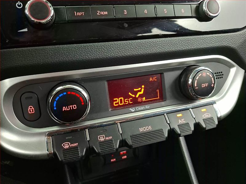 Kia Rio (2016) 1.25 CVVT, Tempomat - fotka 14 z 17