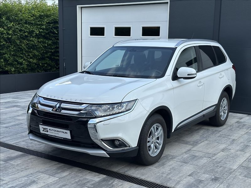 Mitsubishi Outlander 2,0 150PS  Intense A/T 4x4 - fotka 2 z 53