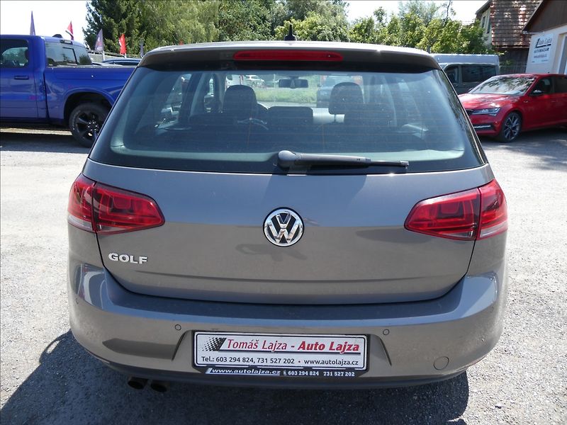 Volkswagen Golf 1,4 TSi 103kW DSG, webasto - fotka 8 z 51