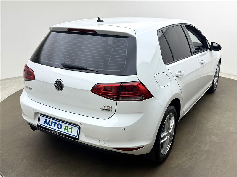 Volkswagen Golf 1,6 DSG DPH HIGHLINE 2XKOLA ČR - fotka 4 z 41