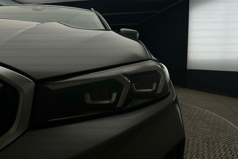 BMW Řada 3 330e xDrive Tažné Sport. sed. - fotka 6 z 23