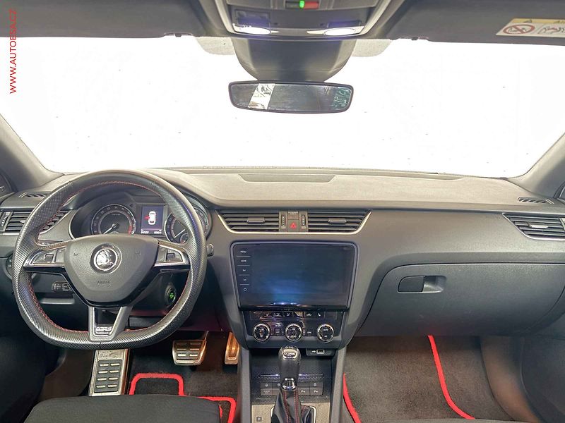 Škoda Octavia (2017) 2.0 TDI, RS, DSG, temp. - fotka 8 z 16