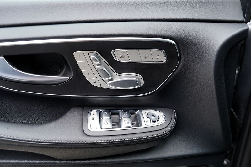 Mercedes-Benz Třídy V V300dL 4Matic/AMG/Burm/ČR/7mís - fotka 17 z 44