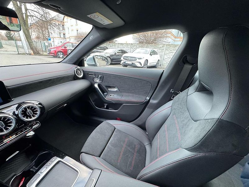 Mercedes-Benz CLA 200 Shooting Brake AKCE - fotka 16 z 32