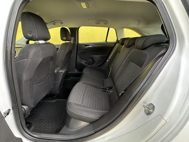 Opel Astra (2016) KOMBI 1.0/77kW 2.Maj. * TZ  - fotka 22 z 32