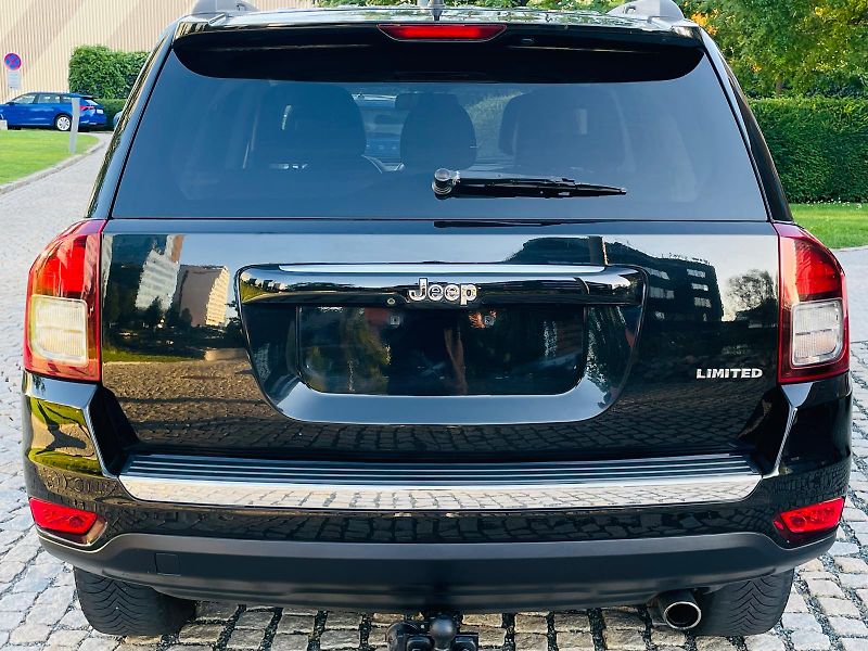 Jeep Compass 2.4i 4x4 AUT KAMERA TAŽNÉ - fotka 15 z 47