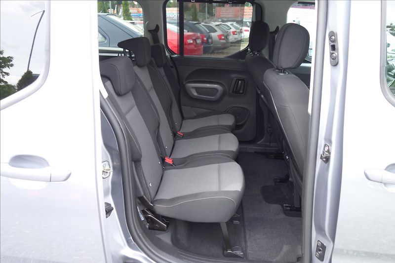 Toyota ProAce City Verso 1,2 T 96KW,ČR,1 MAJ.,7 MÍST. - fotka 15 z 50