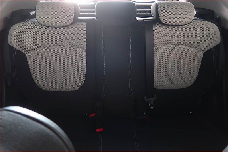 Renault Captur (2017) 1.2 TCe, Navi, Tempomat - fotka 10 z 19