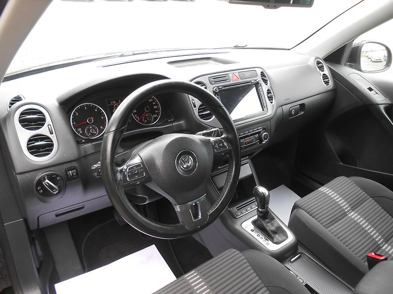 Volkswagen Tiguan 4*4,XENONY,DSG. - fotka 27 z 40