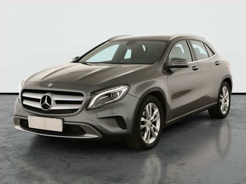 Mercedes-Benz GLA (2014) 220 CDI 4MATIC, 4X4 - fotka 2 z 17