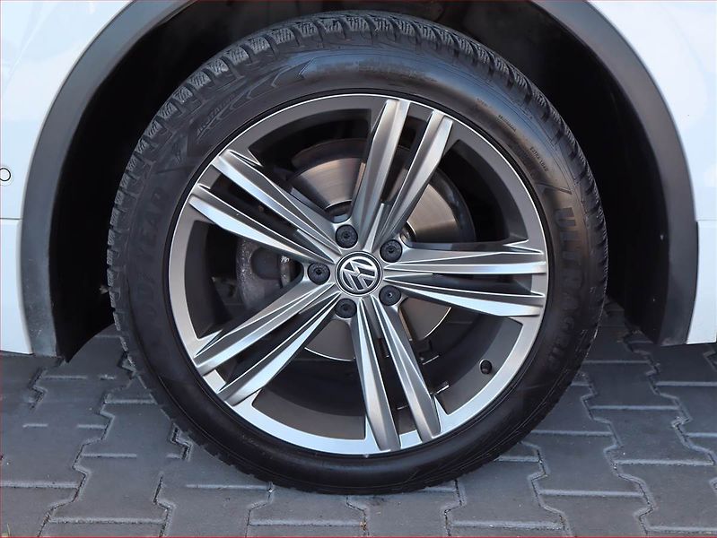Volkswagen Tiguan Allspace (2019) R-Line 2.0 TDI - fotka 15 z 25