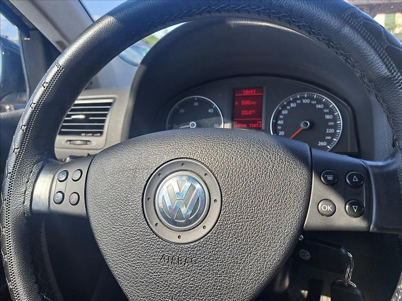 Volkswagen Golf 2,0   TDi 1MAJ*Tažné*Rozvody - fotka 14 z 34