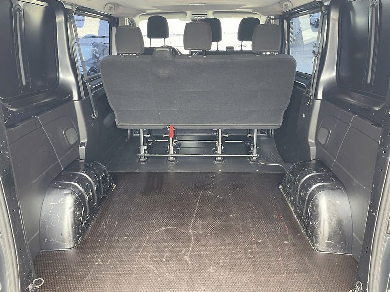 Renault Trafic (2021) 2.0 dCi,DPH,6 Míst - fotka 11 z 40