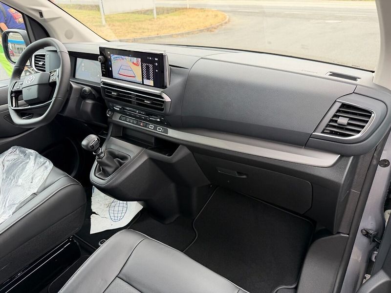 Toyota ProAce Verso L2 2.2D 6st MAN Family Executi - fotka 7 z 11