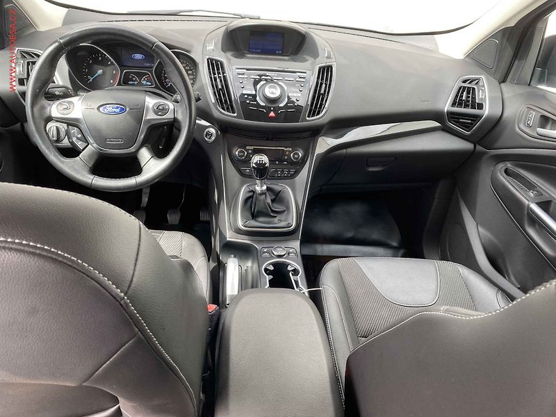 Ford Kuga (2014) 2.0 TDCi 4x4, Titanium - fotka 8 z 18