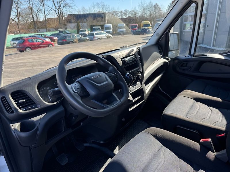 Iveco Daily (2022) 35S160 2.3 115 Kw - fotka 10 z 20