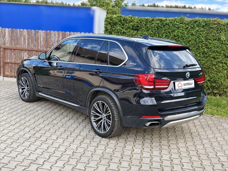 BMW X5 40e Xdrive LED HUD PANO TZ - fotka 4 z 42