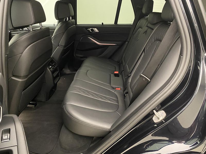 BMW X5 xDRIVE 30d M-PAKET AUT CZ - fotka 5 z 85