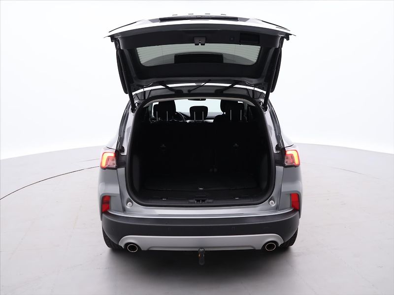 Ford Kuga 2,5 Hybrid 140kW AWD Titanium - fotka 9 z 28