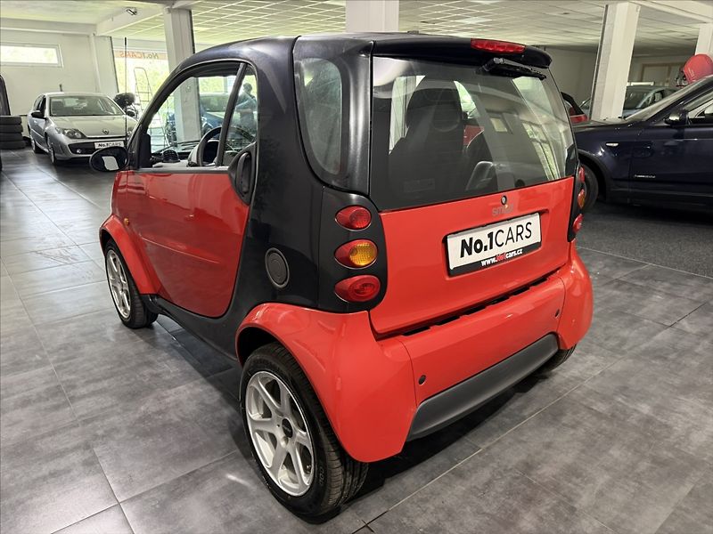Smart Fortwo 0,6   i PURE ALU TOP STAV - fotka 4 z 29