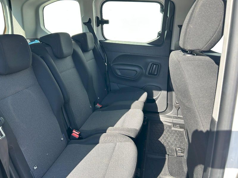 Peugeot Rifter (2022) 1,5 Blue HDI 75kW - fotka 10 z 22