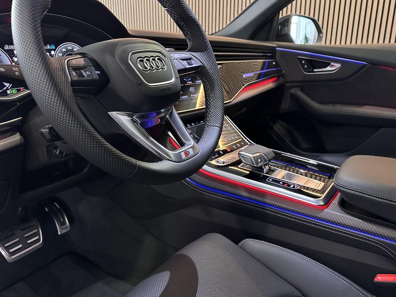 Audi Q8 50 TDI B&O Laser Carbon OLED - fotka 9 z 39